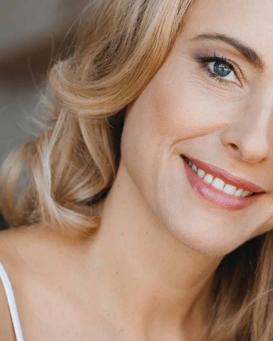 woman with blonde hair